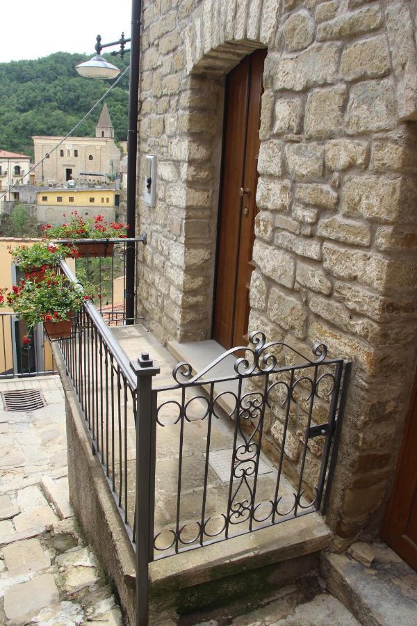 Casa Vacanze Sud E Magia Castelmezzano Exteriör bild